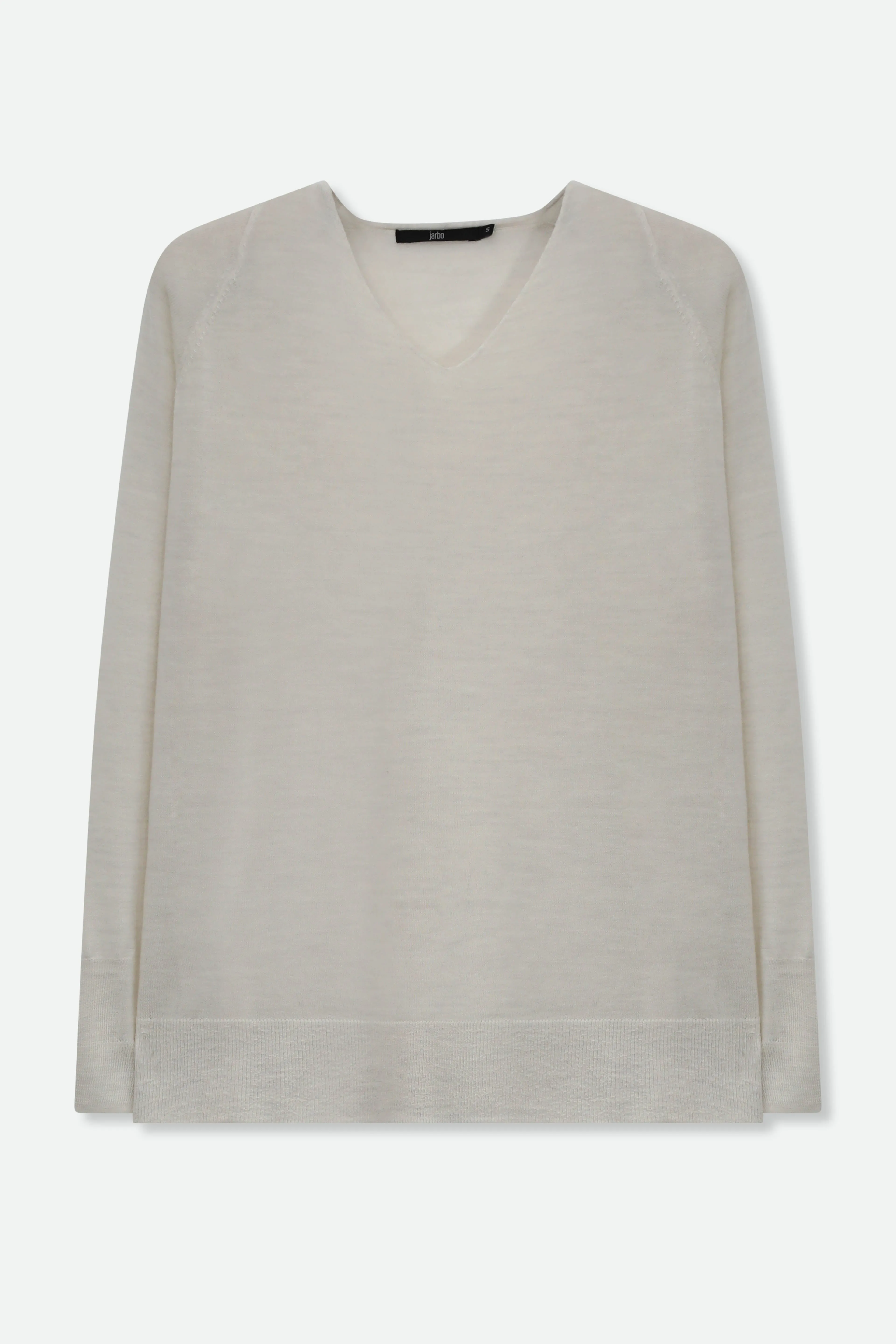AVERY AMICO BOYFRIEND V NECK IN FINE ITALIAN MERINO