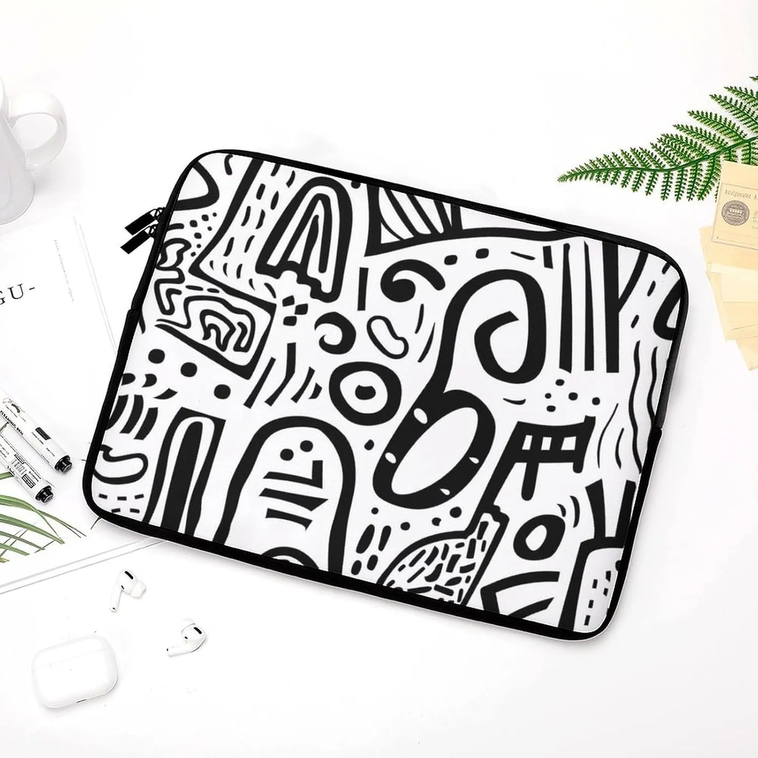 Black and White Graffiti Painting Personalized Laptop Bag Business Casual Laptop Cases Slim Computer Bag Briefcase