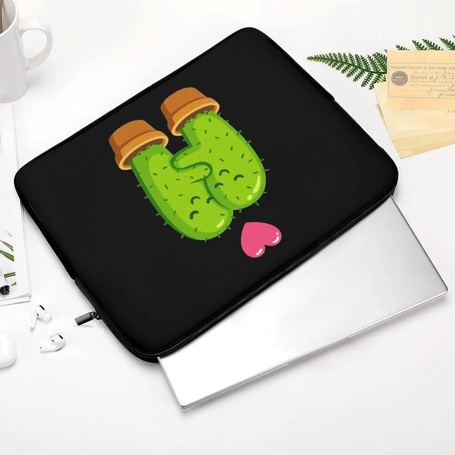 Cartoon Cactus Hug Personalized Laptop Bag Business Casual Laptop Case Slim Computer Bag Briefcase