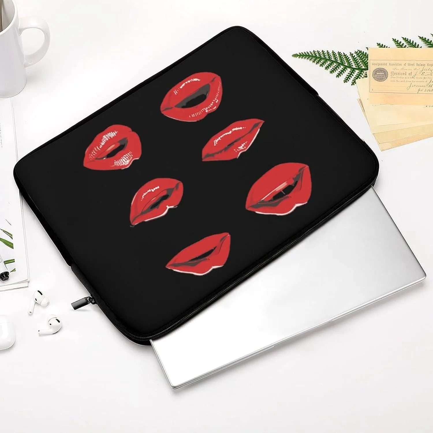 Lipstick Kisses Personalized Laptop Bag Business Casual Laptop Cases Slim Computer Bag Briefcase