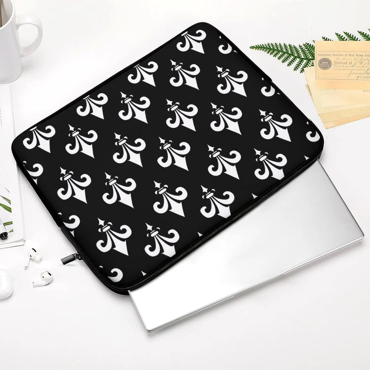 White Lily Flower Pattern Personalized Laptop Bag Business Casual Laptop Cases Slim Computer Bag Briefcase